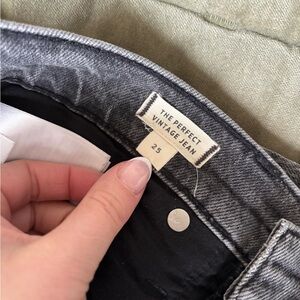 Madewell High-Rise Vintage Jeans in Washed Black/Grey